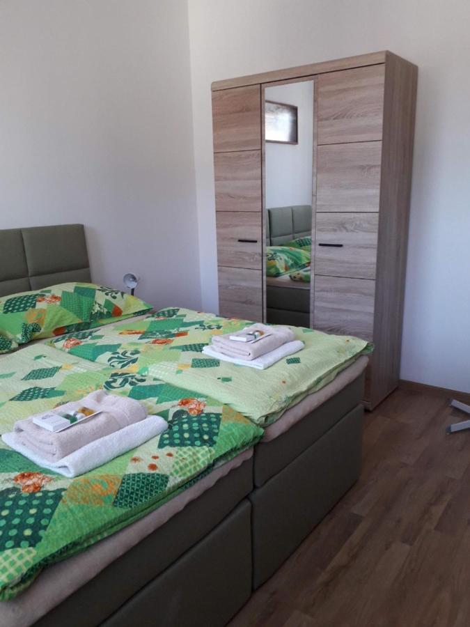 Penzion Na Hrazi Poděbrady Exterior foto