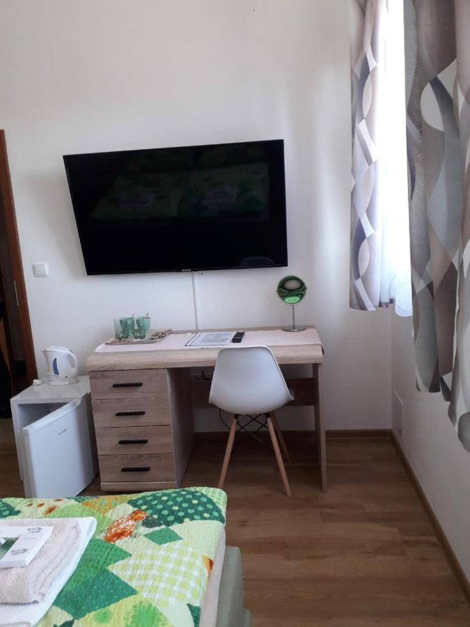 Penzion Na Hrazi Poděbrady Exterior foto