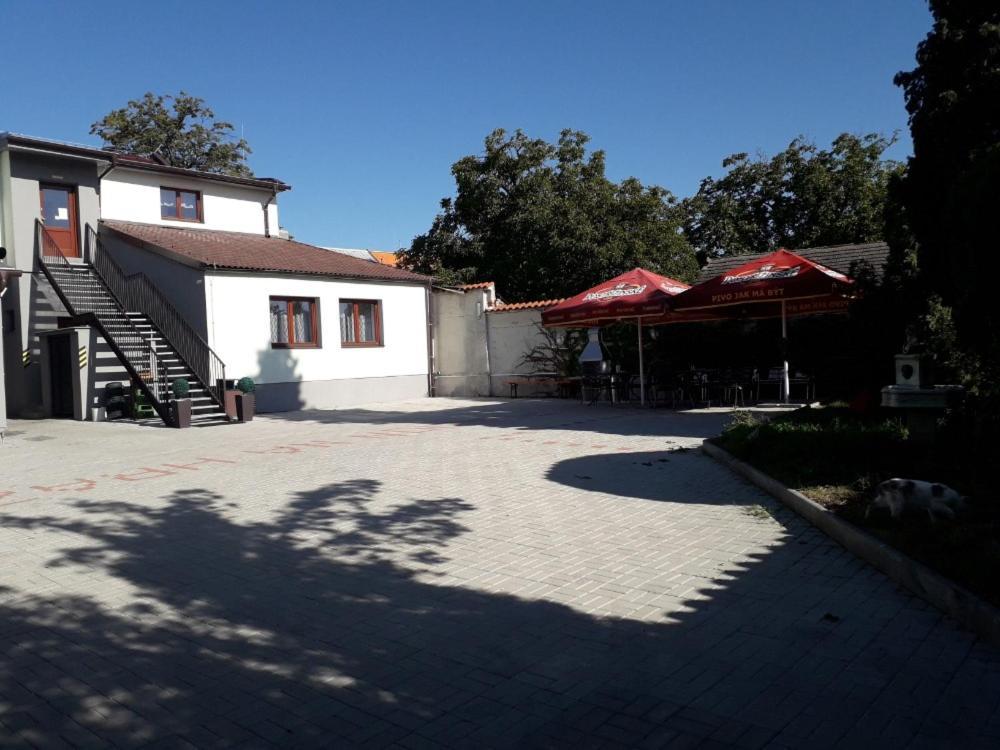 Penzion Na Hrazi Poděbrady Exterior foto